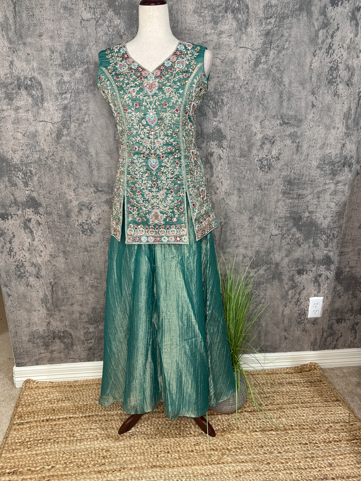 Light green tissue crop top with palazo pants