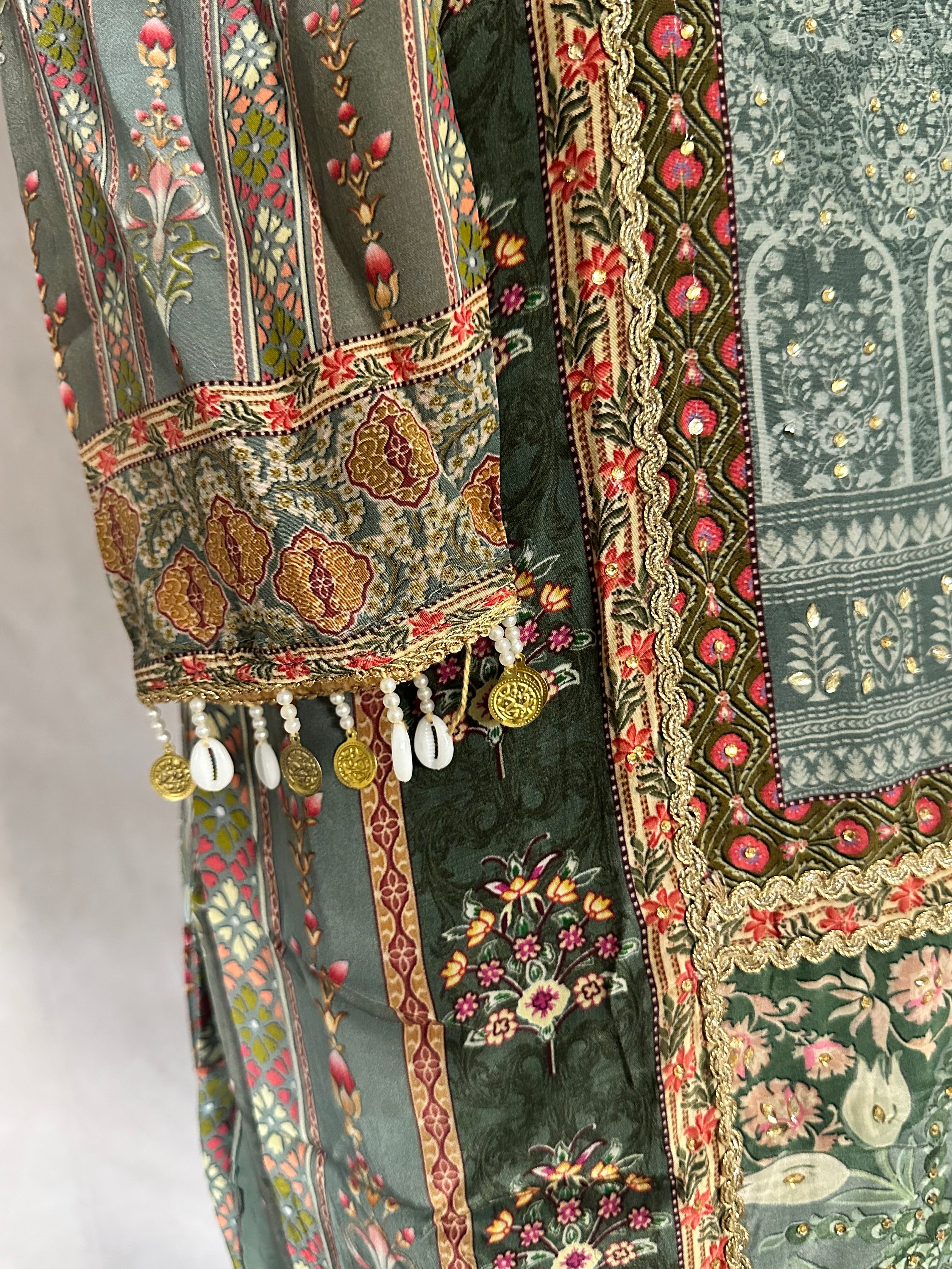 Crepe pakistani kurti with bottom and dupatta