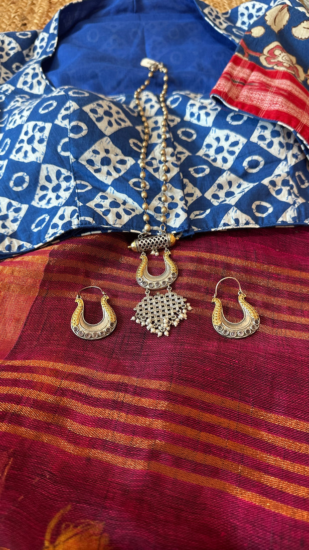 Handloom linen saree with sequins weave , with BP