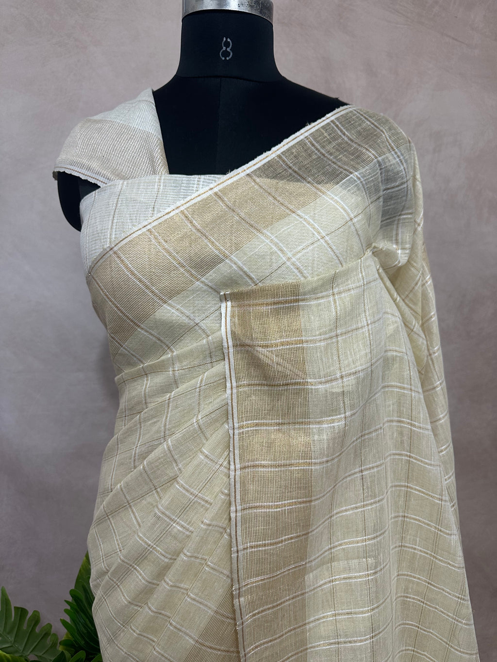 Linen saree with gold check and border