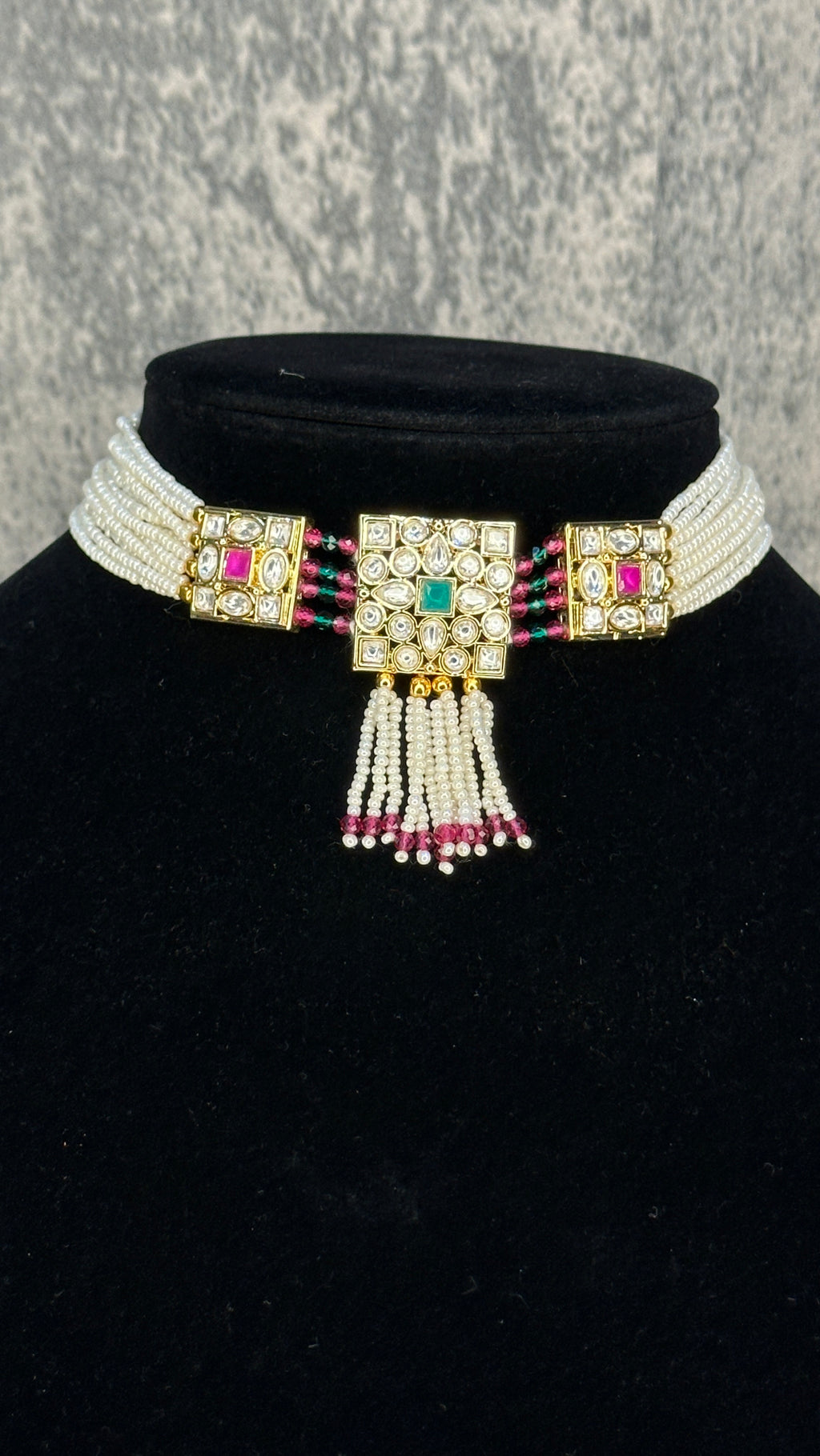 Choker with green and kundan stone