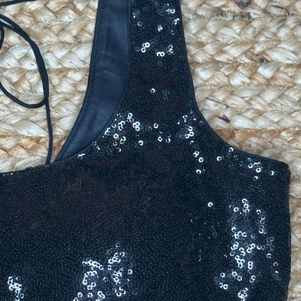 Black sleeveless sequins blouse