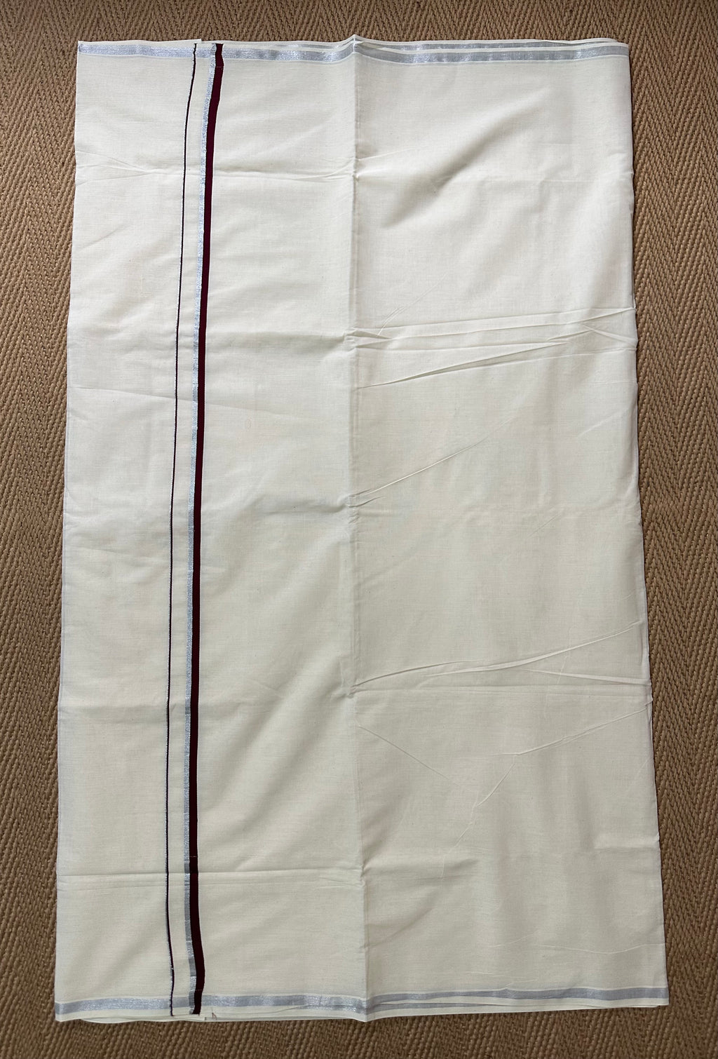 Puliyilakkara saree with maroon border