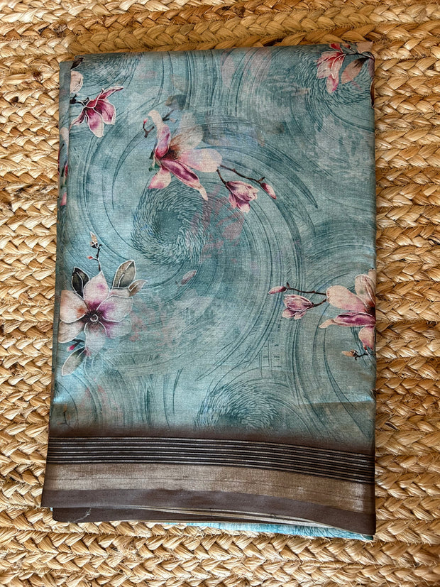 Gift saree, (no pico and fall)