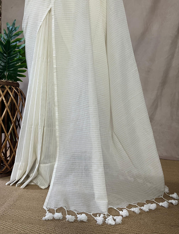 Mulcotton saree with gold stripes