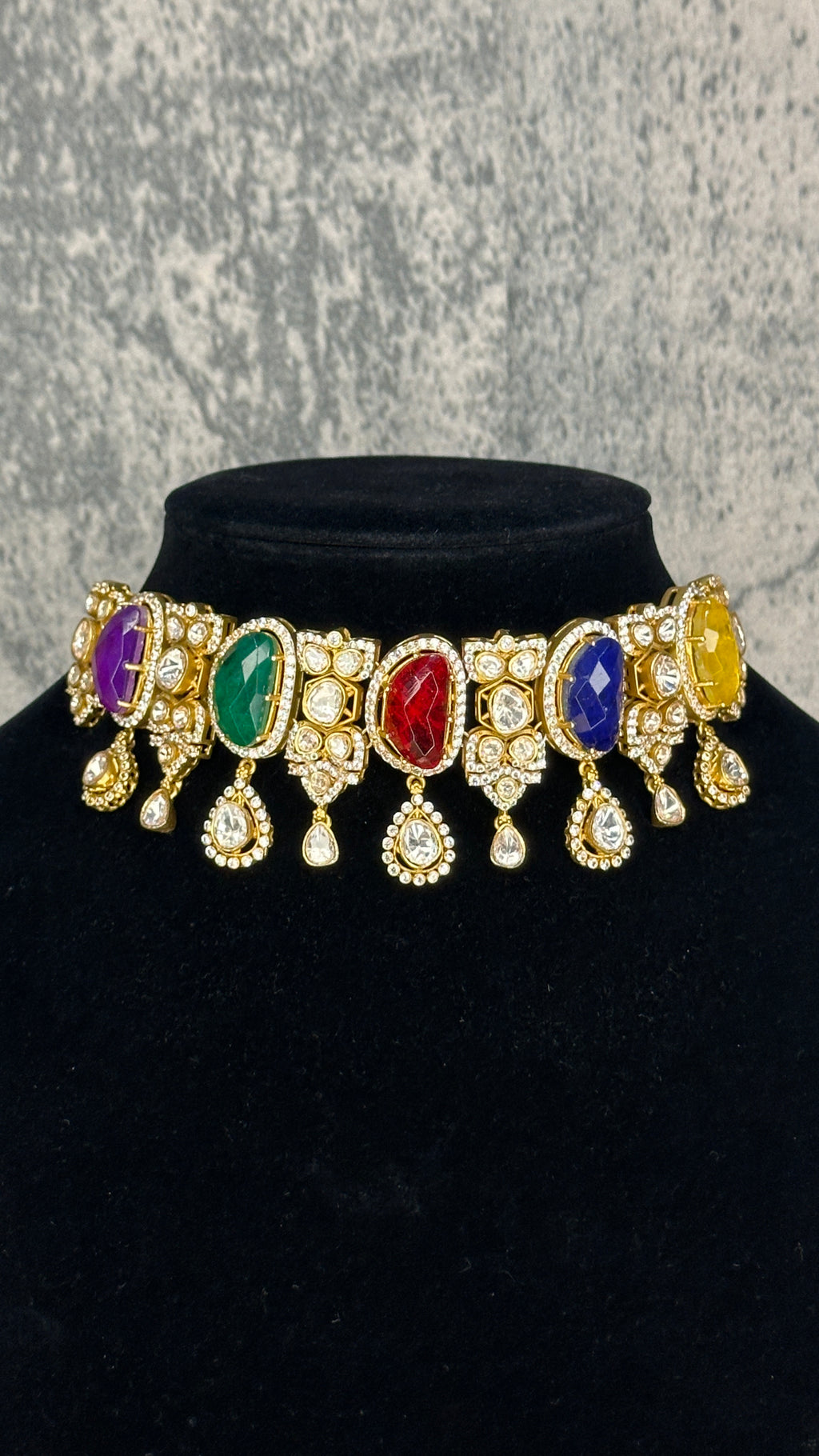 Choker with multi color and moissanite stone