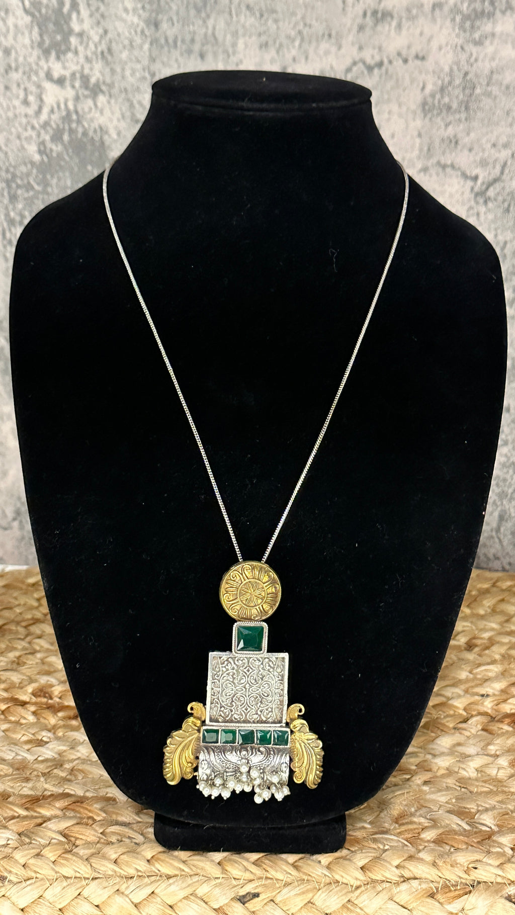 Green stone pendent