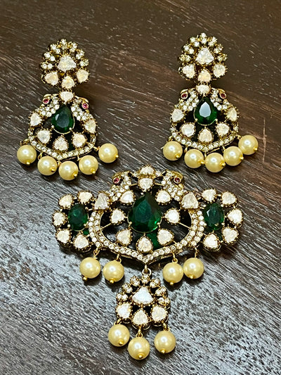 Victorian finish emerald pendant and earring