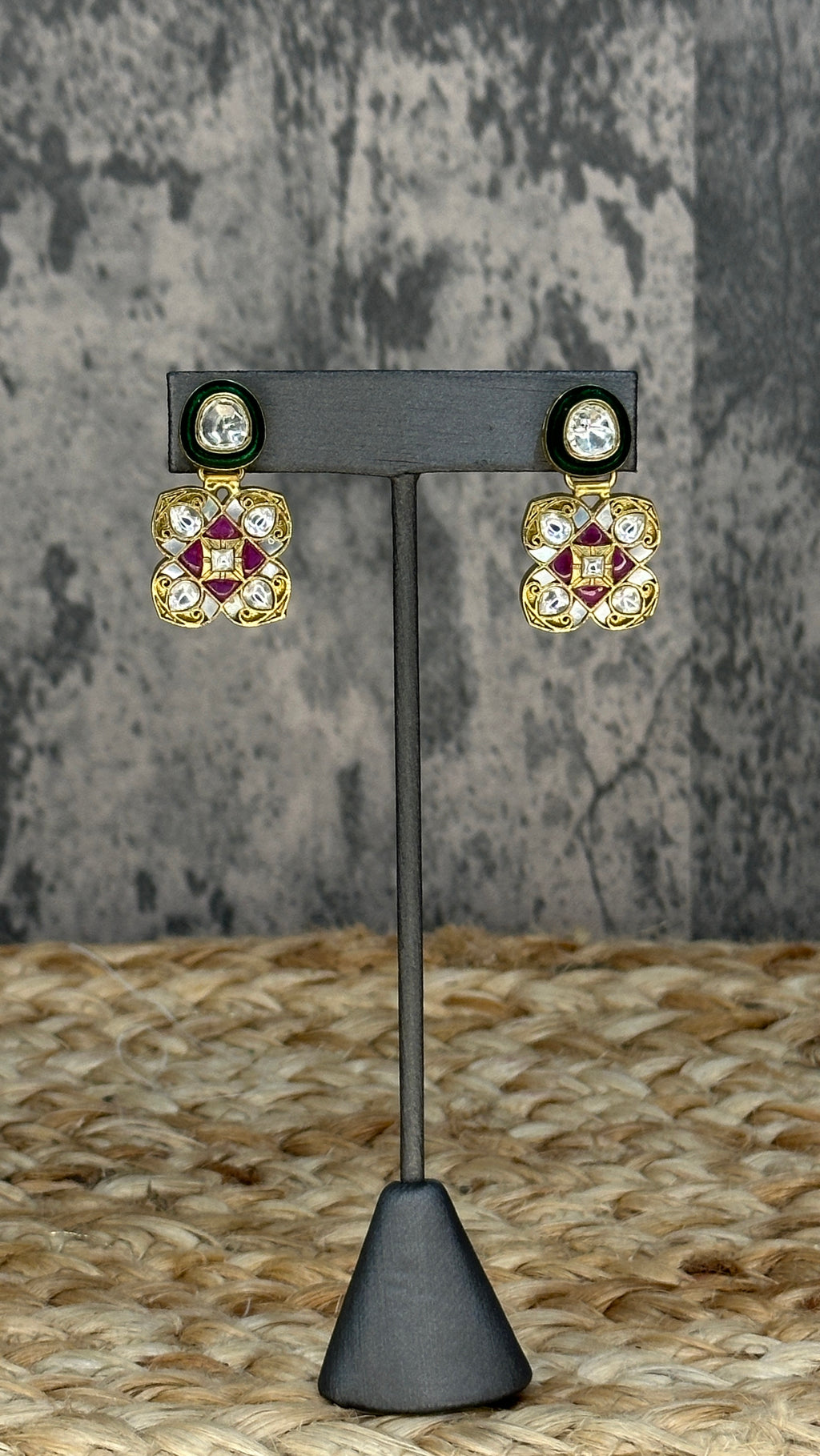 Choker with kundan and meenakari work and stud