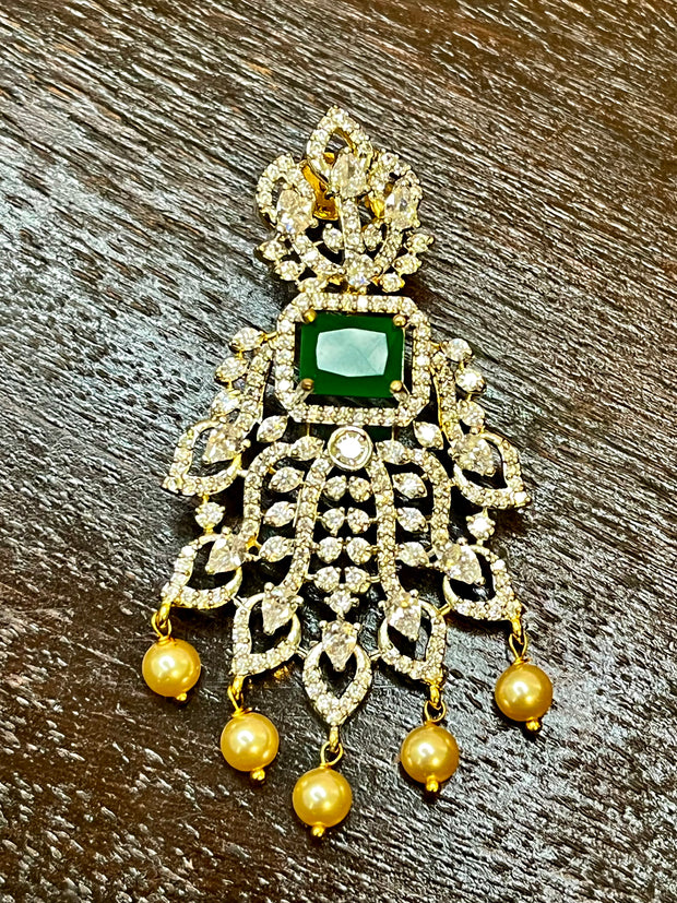 AD pendent with earring