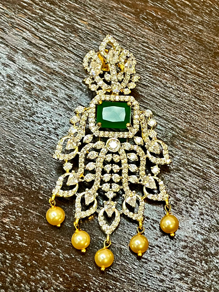 AD pendent with earring