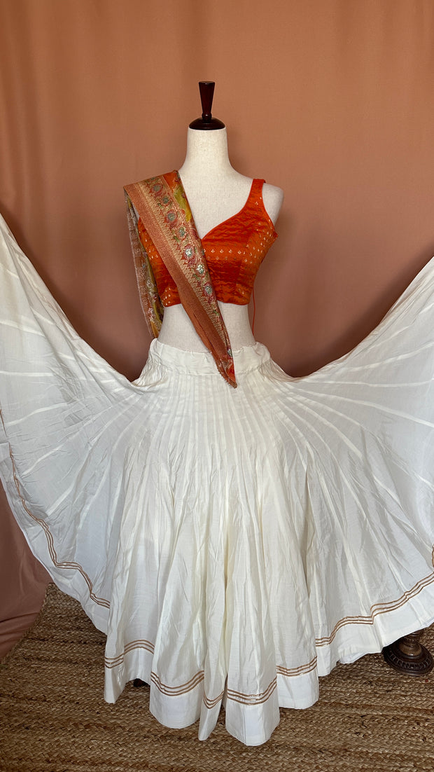 Off white 20 m flare skirt for garba with blouse and Dupatta