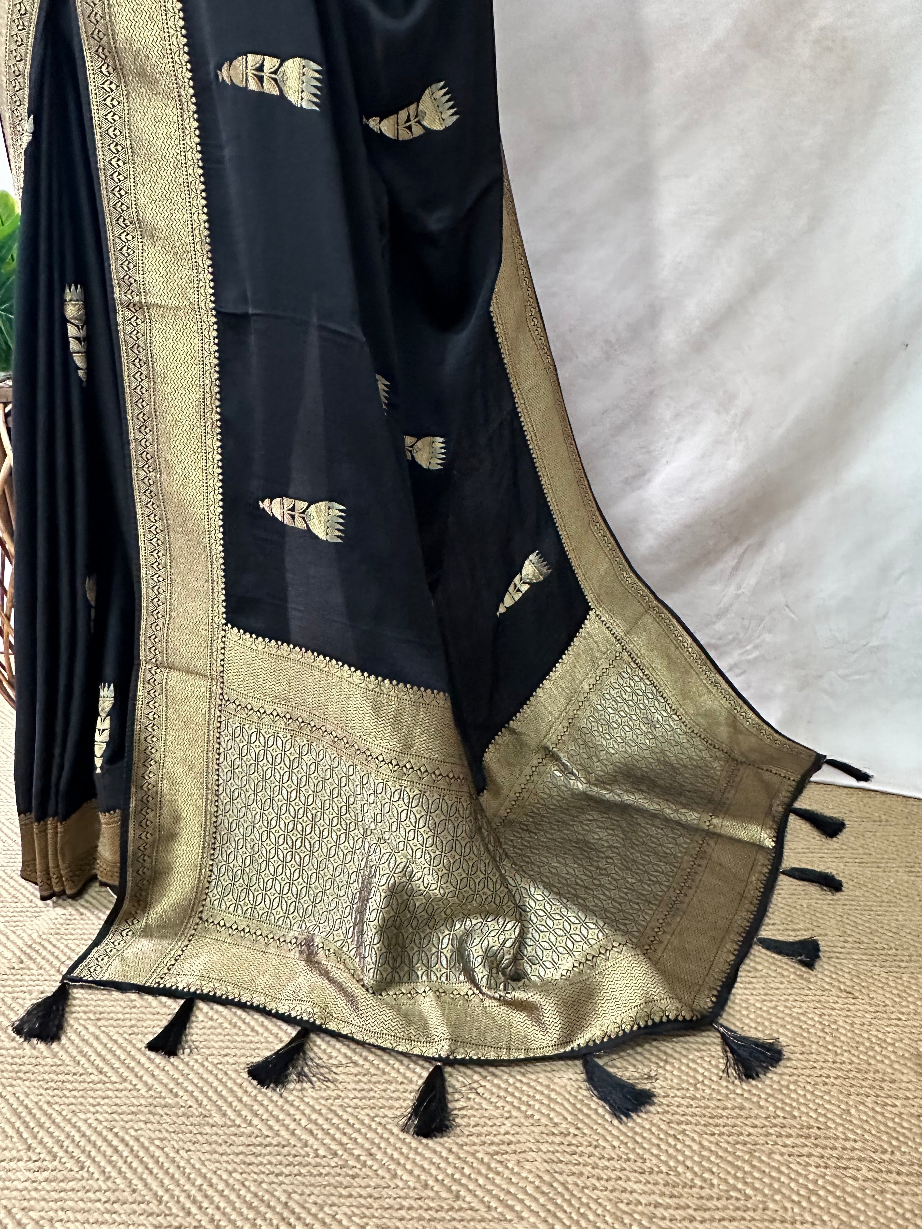 Silk crepe georgette saree with stitched blouse