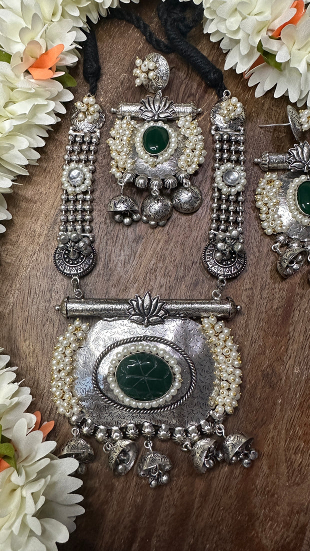 Silver necklace with green stone and earring