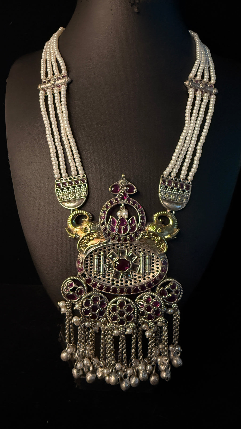 Dual tone necklace with pink stones and earring