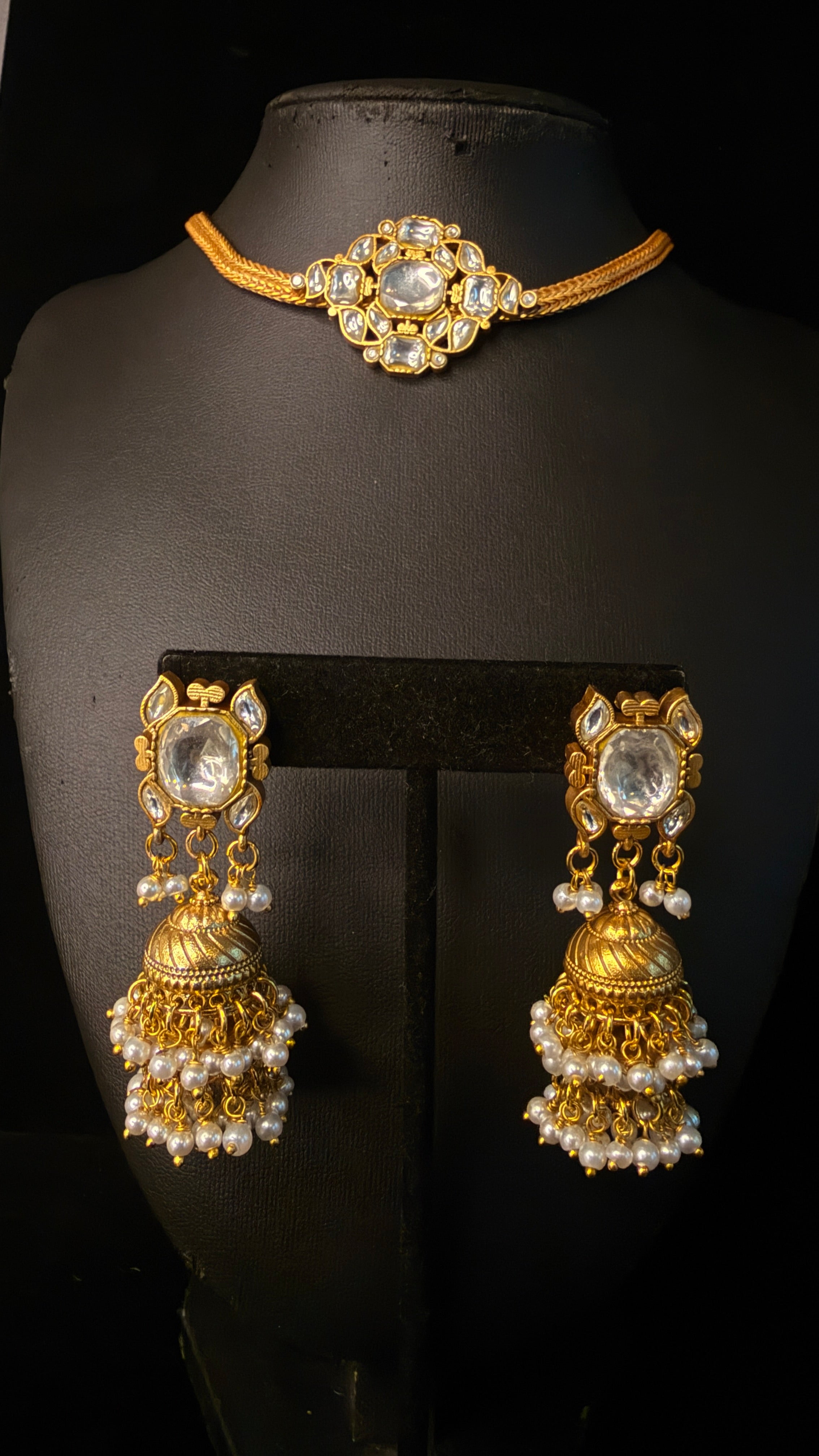Chokker with jadau kundan and jhumka