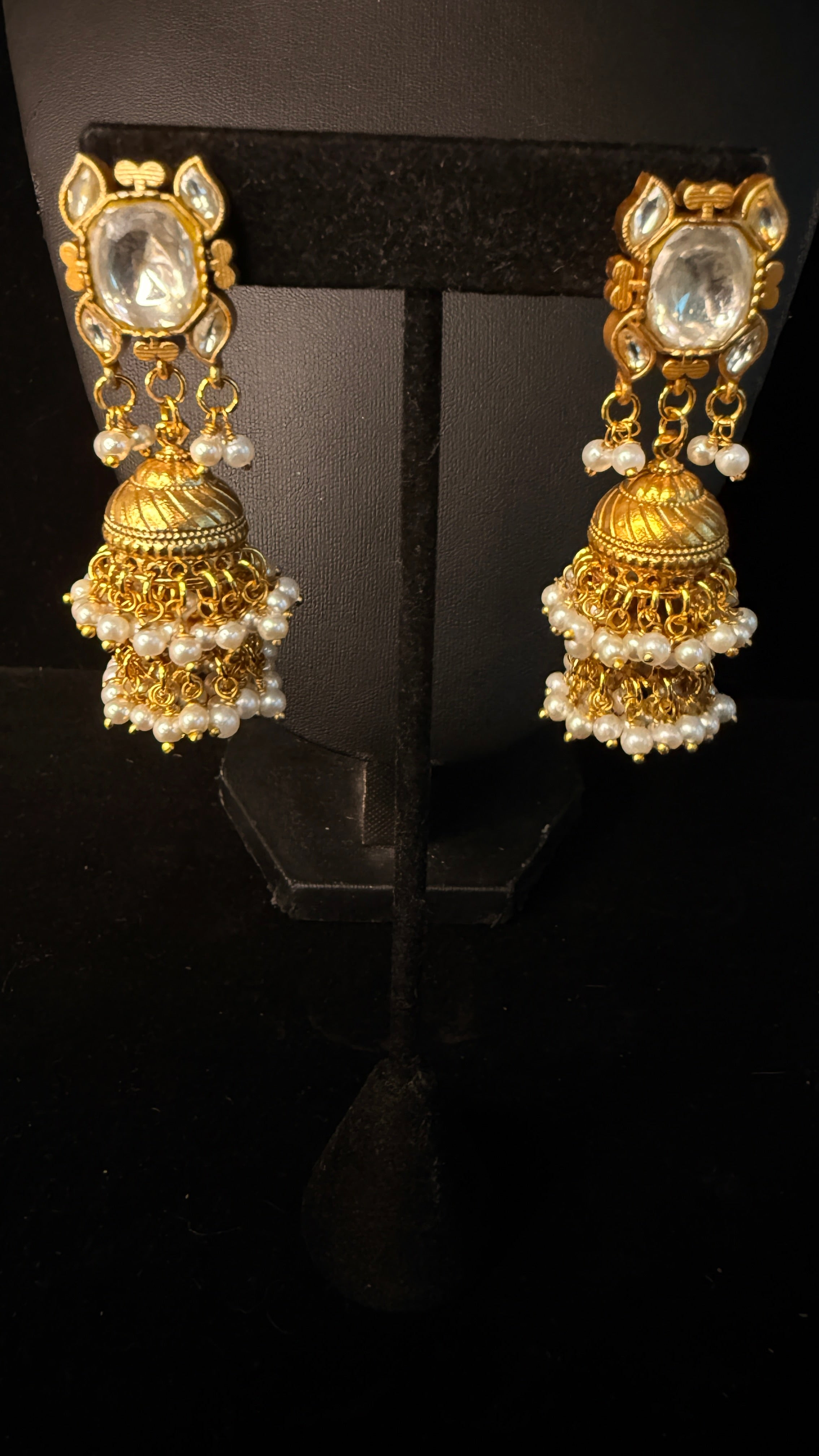 Chokker with jadau kundan and jhumka