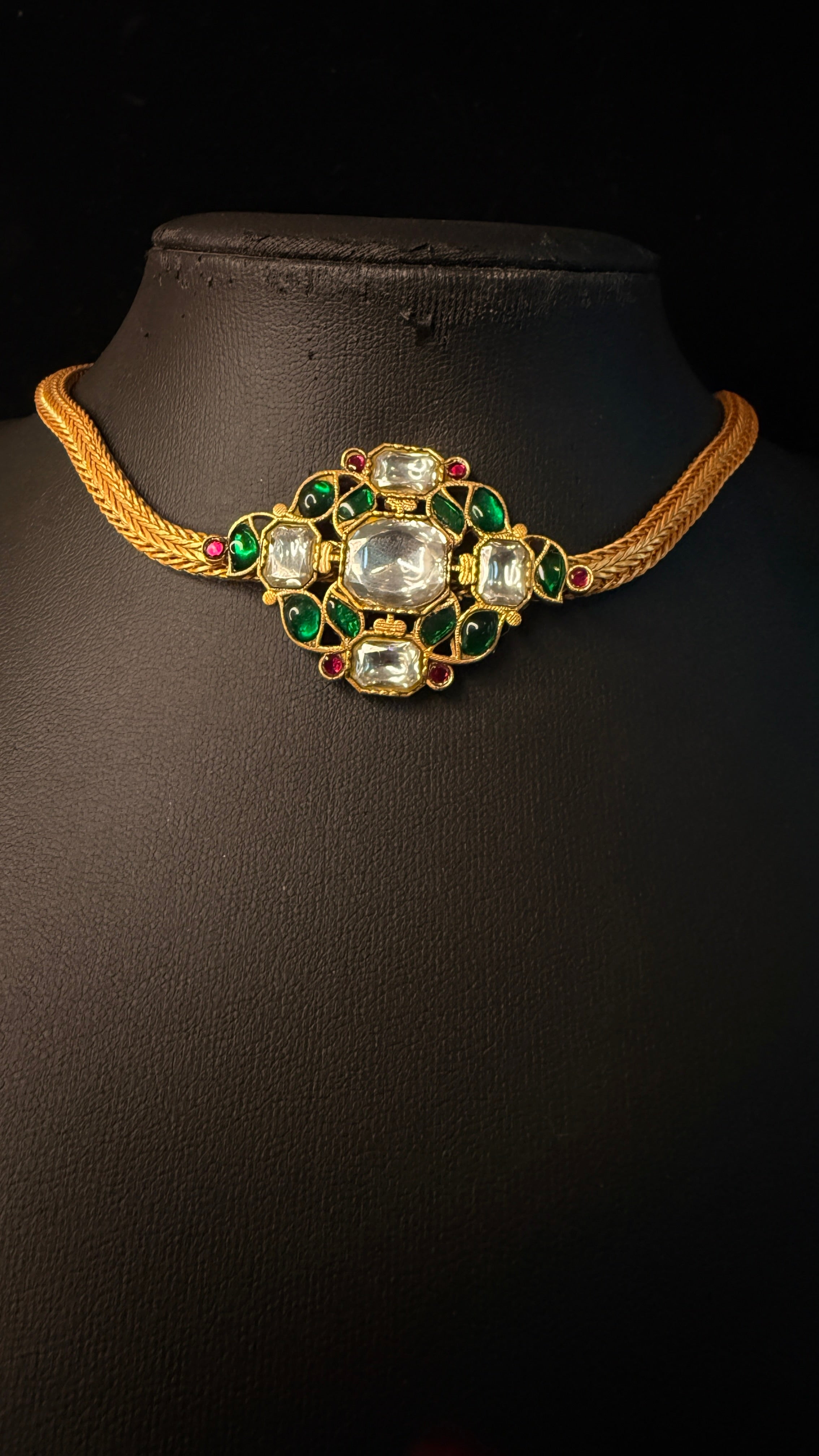 Chokker with jadau kundan and jhumka