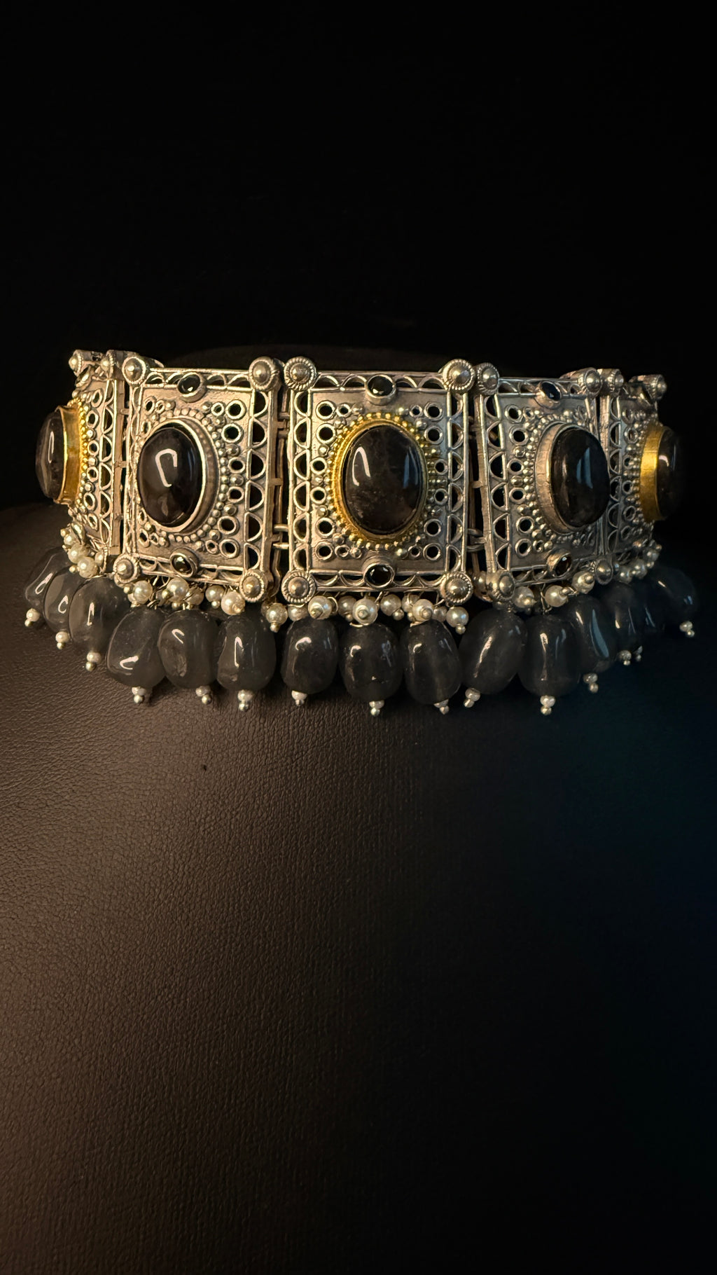 Dual tone choker with Black stone