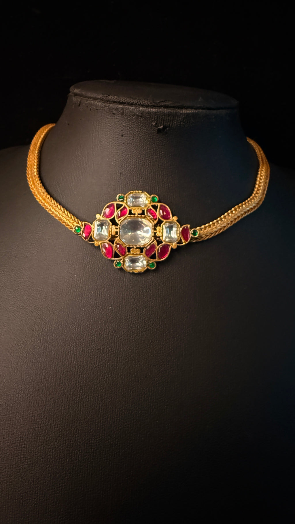 Chokker with jadau kundan and jhumka