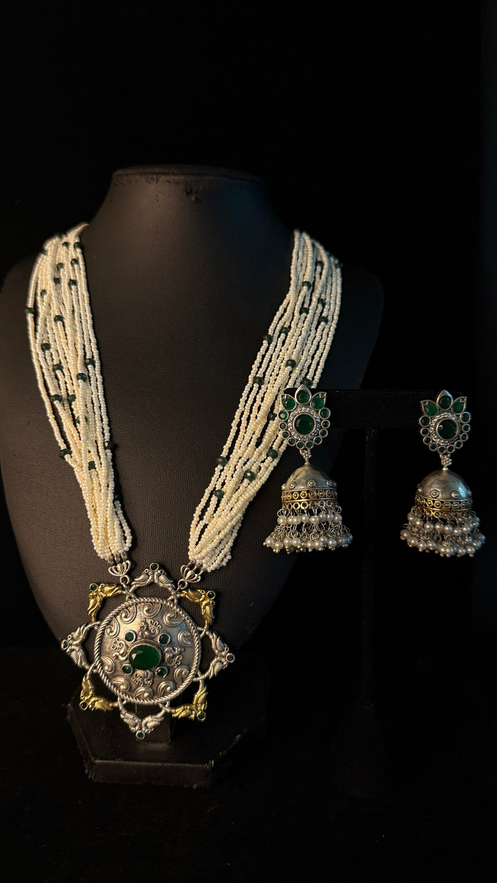 Dual tone necklace with green stones and earring