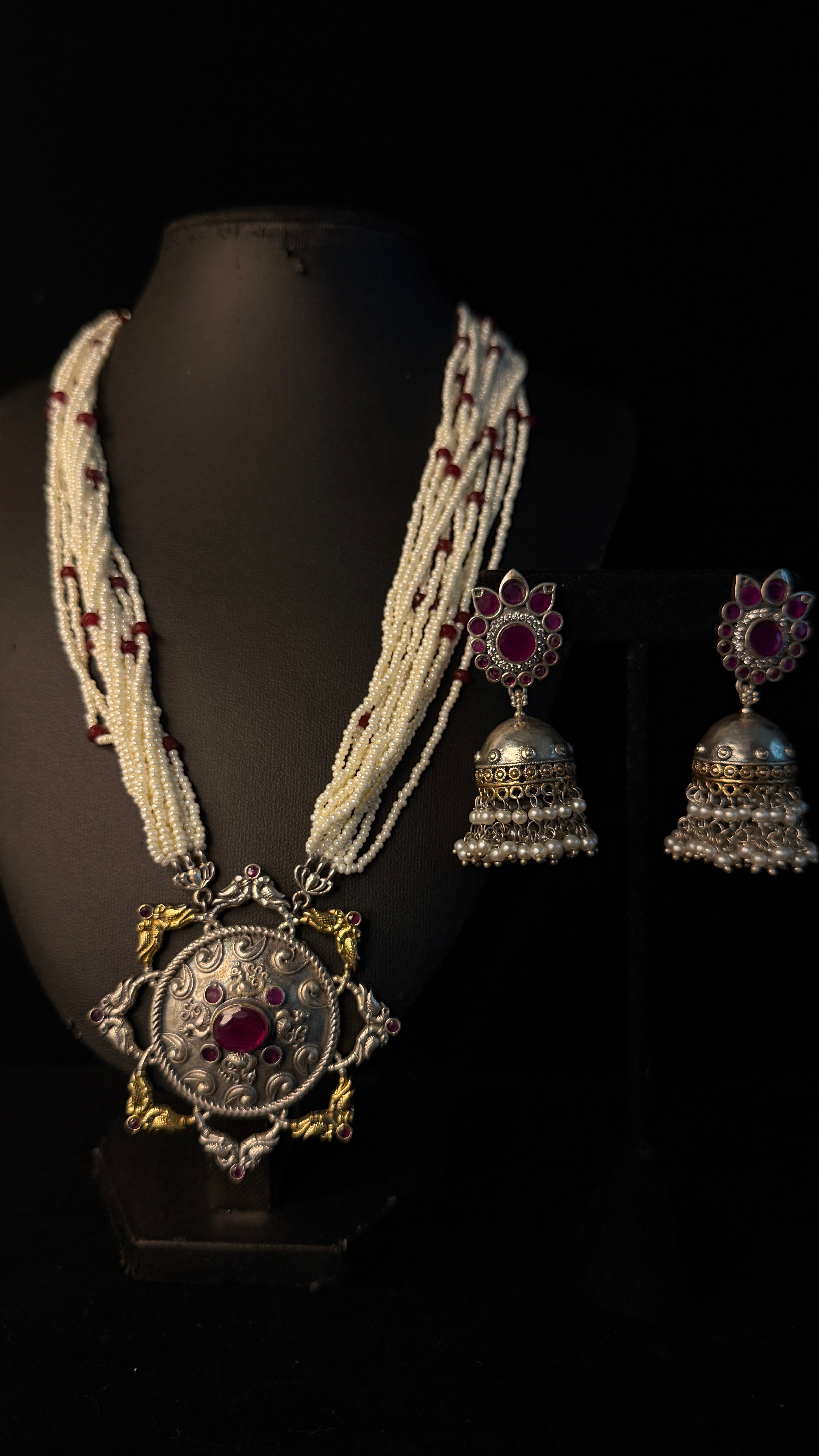 Dual tone necklace with pink stones and earring