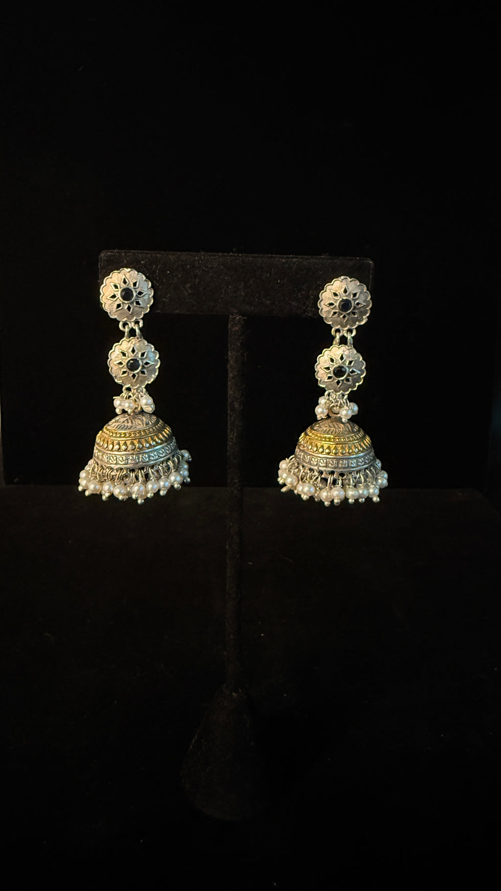Dual tone necklace with blue and purple stones and earring