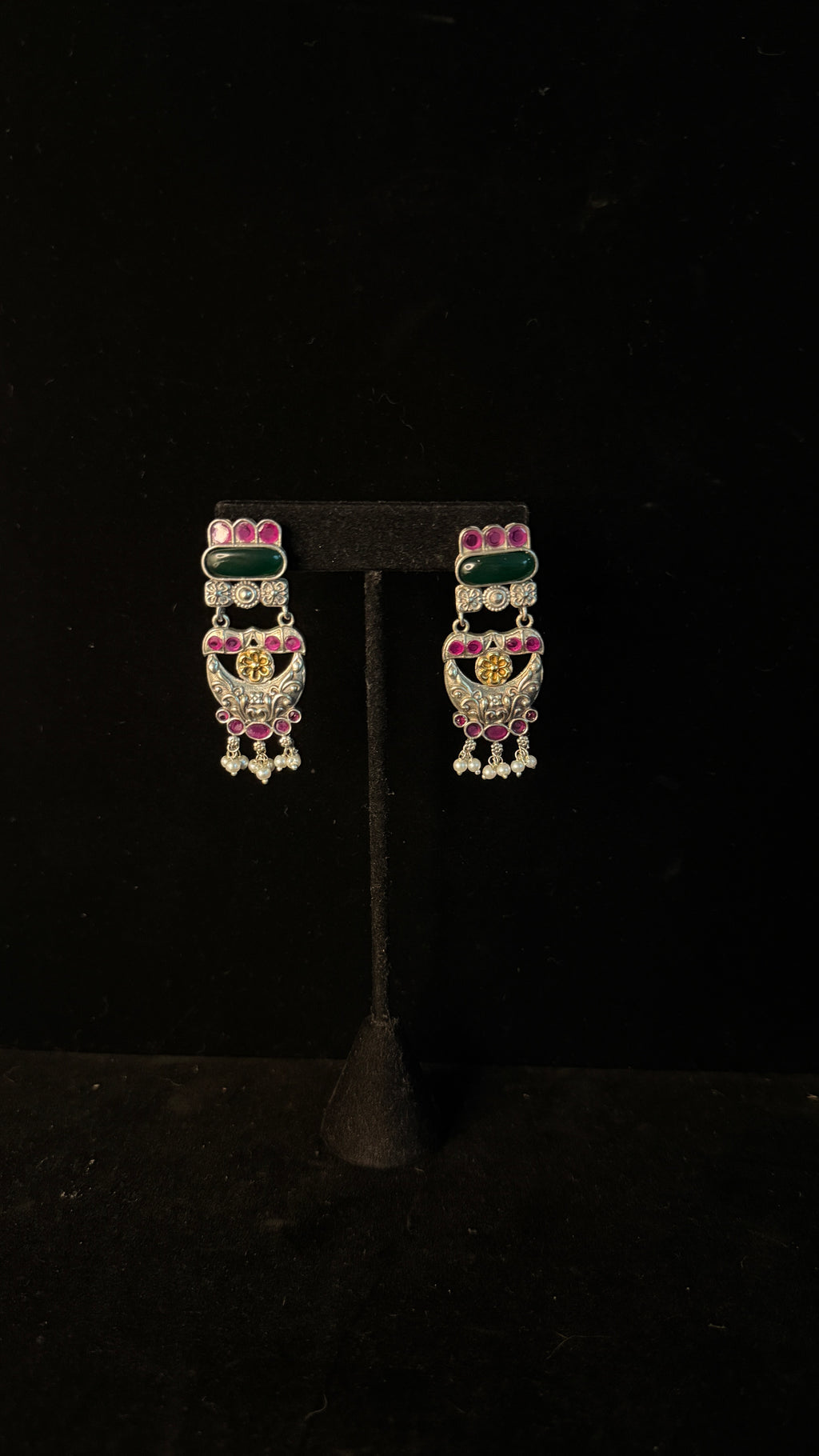 Dual tone necklace with green and pink stones and earring