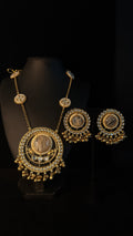 Light pink stone pendent necklace with earring