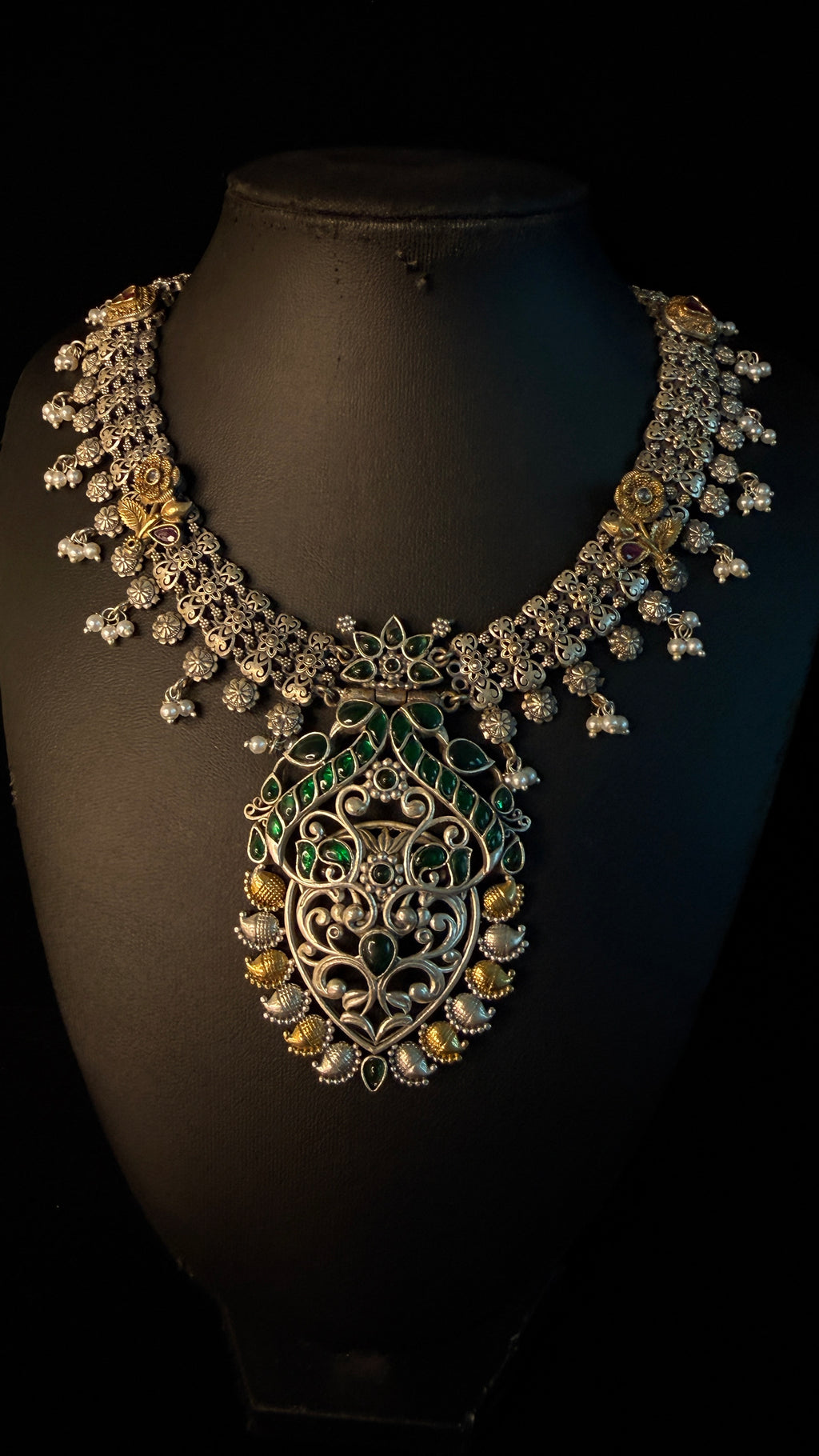Dual tone necklace with green stones and earring