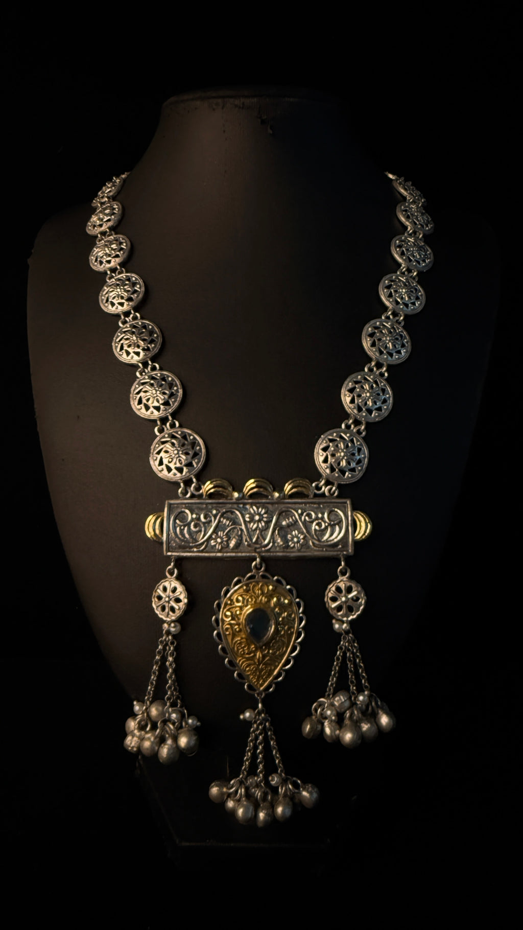 Dual tone necklace with white stone