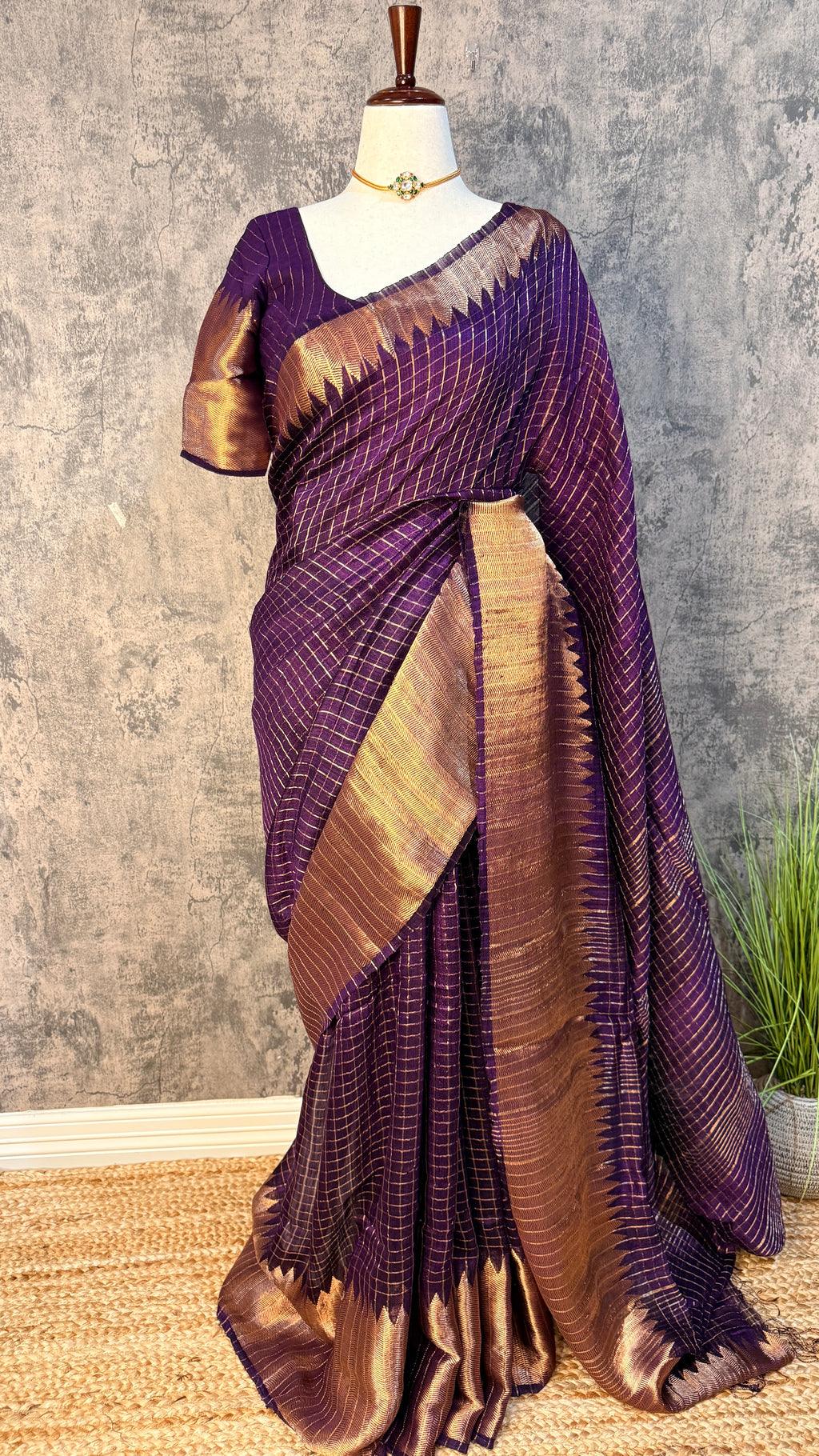 Pure handloom matka silk saaree with stitched blouse