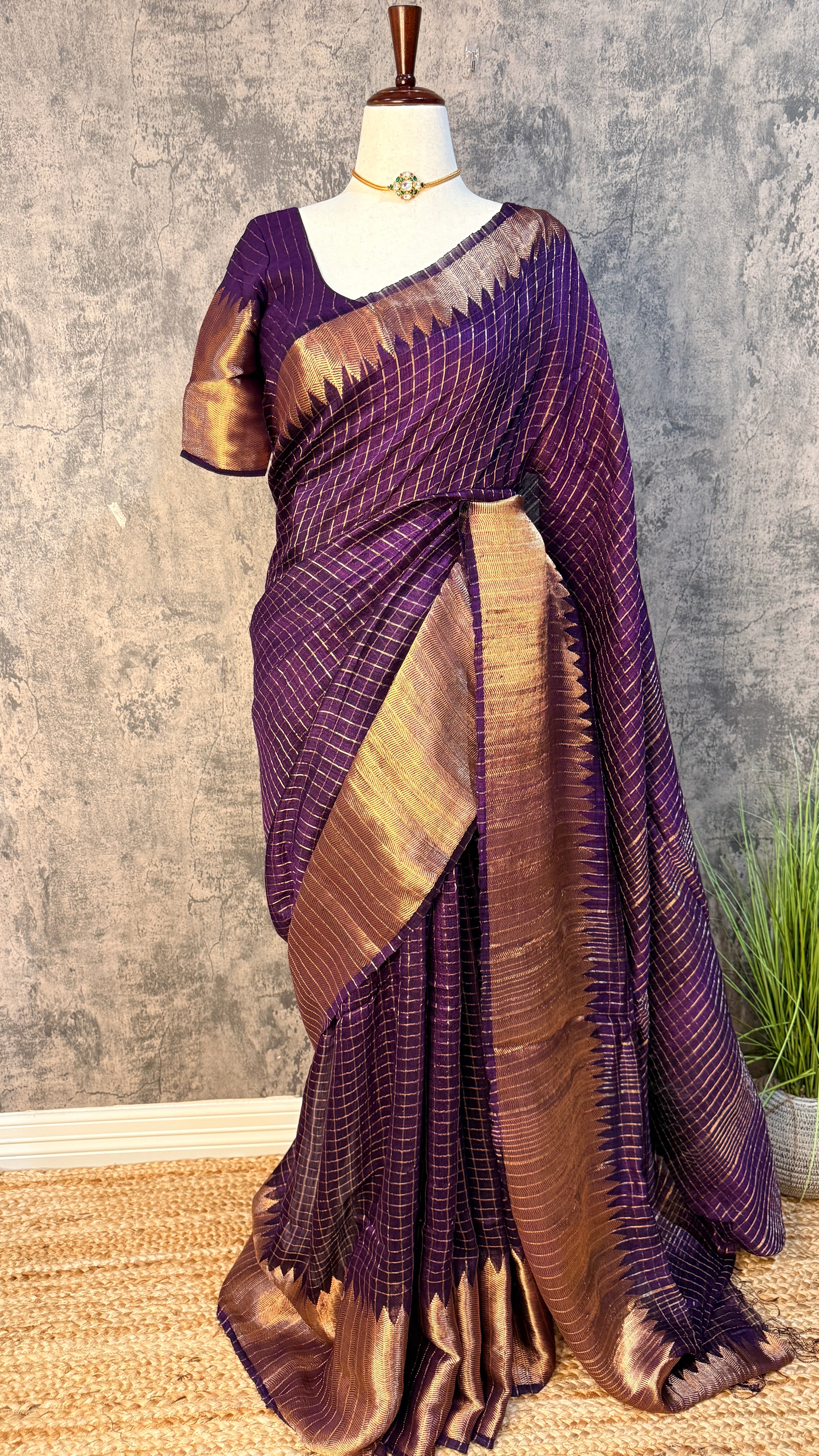 Pure handloom matka silk saaree with stitched blouse