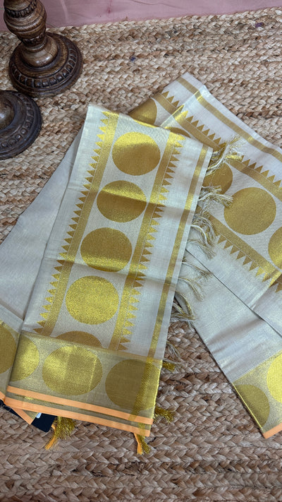 Tissue set mundu