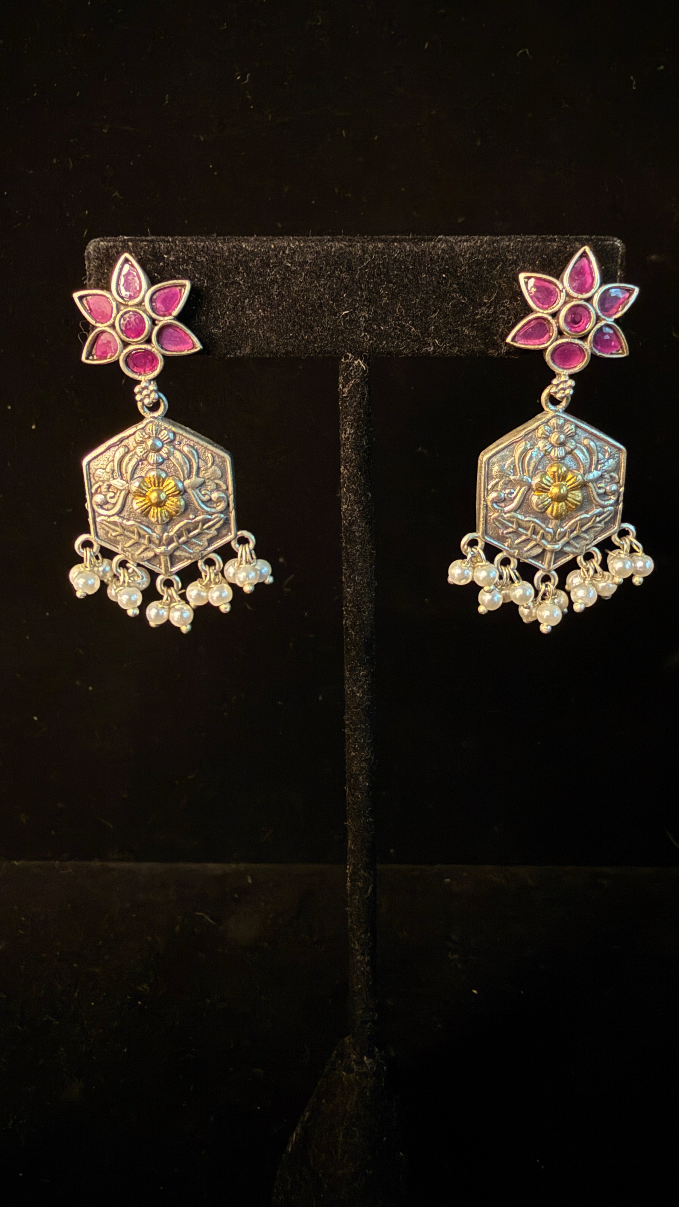 Dual tone necklace with blue and pink stones and earring