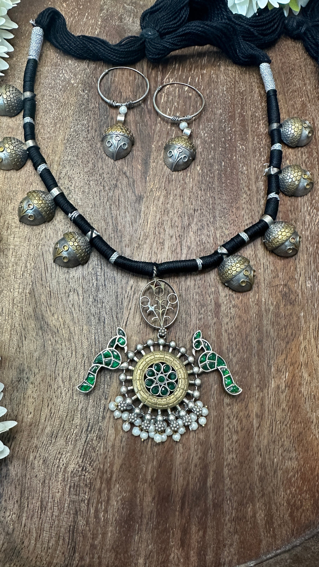 Dual tone necklace with black thread and earring
