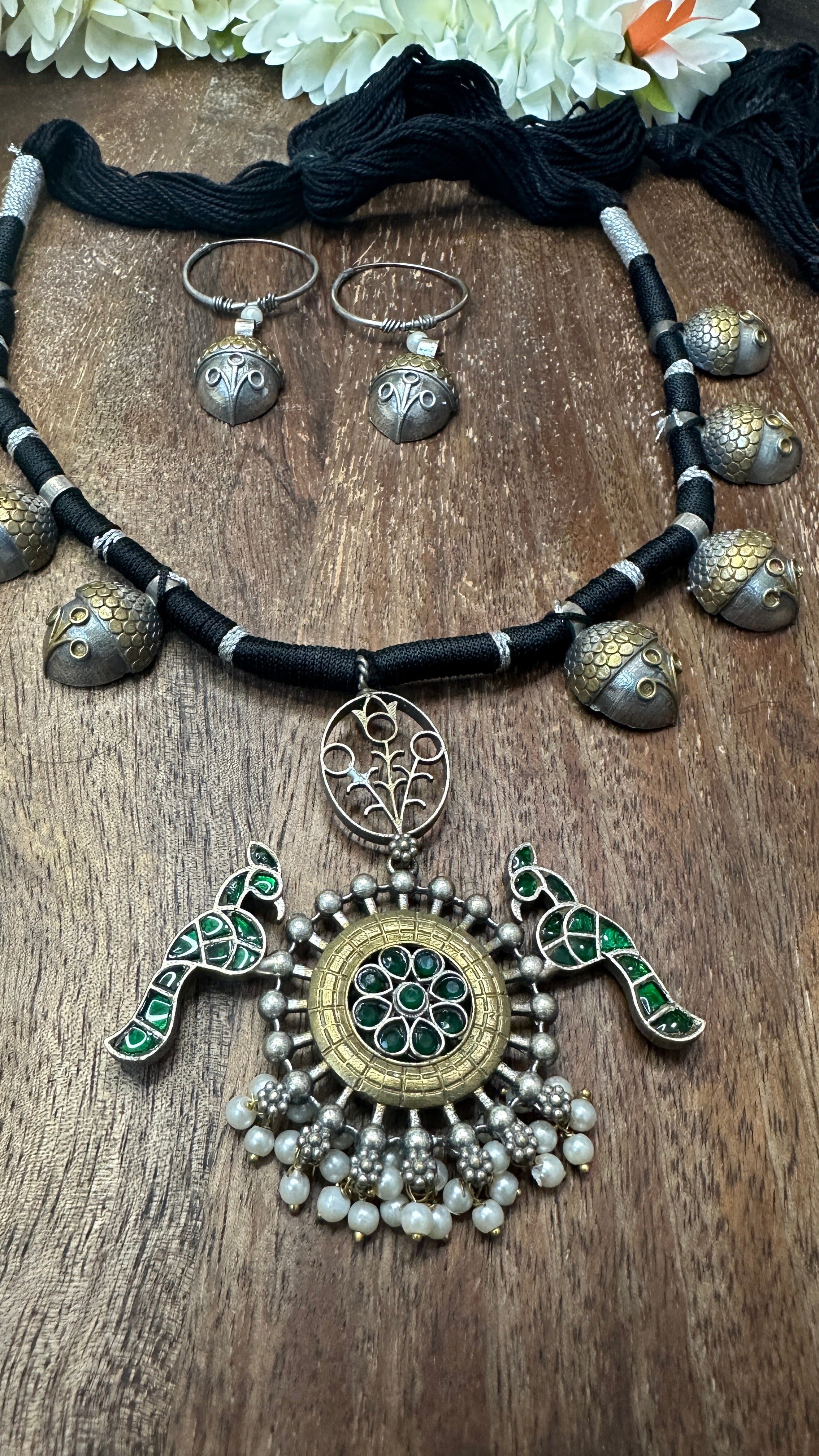 Dual tone necklace with black thread and earring