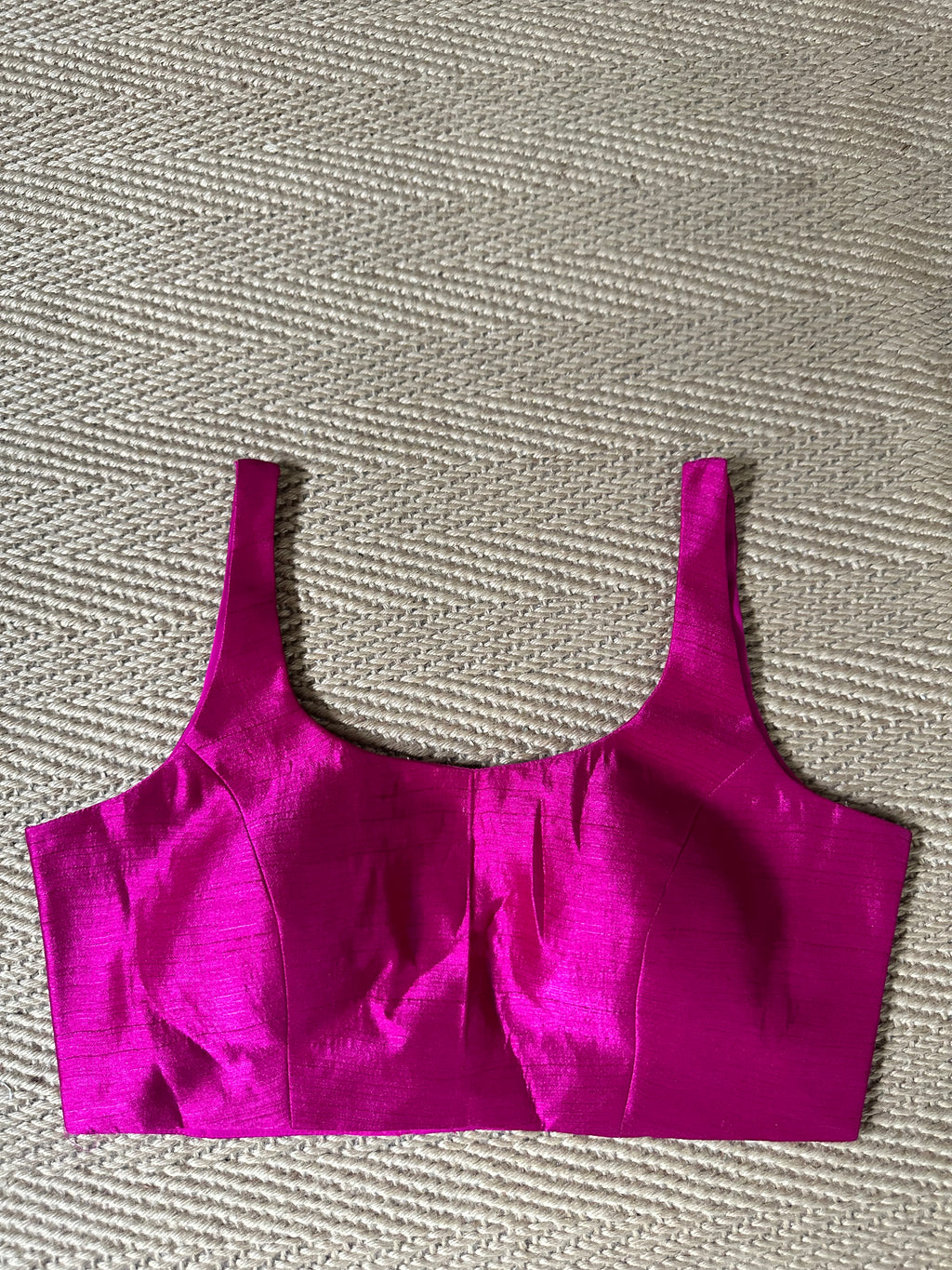 Majenta sleeveless blouse