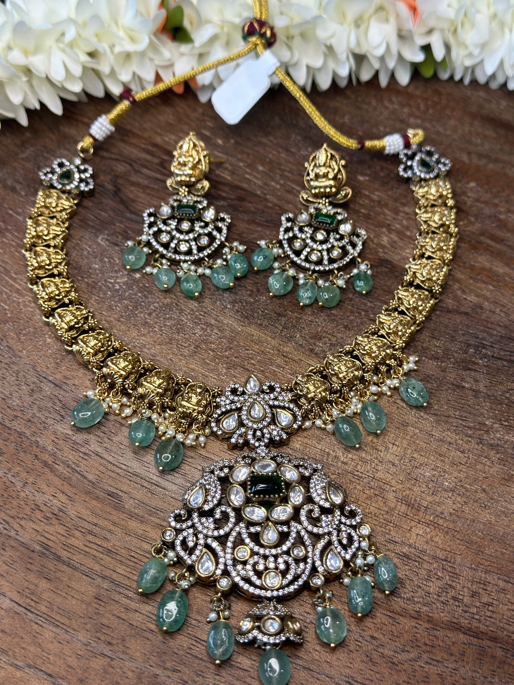 Victorian finish necklace with earring