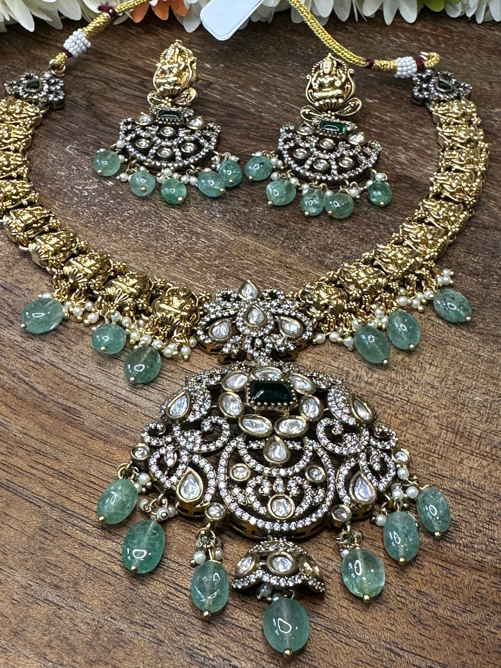 Victorian finish necklace with earring