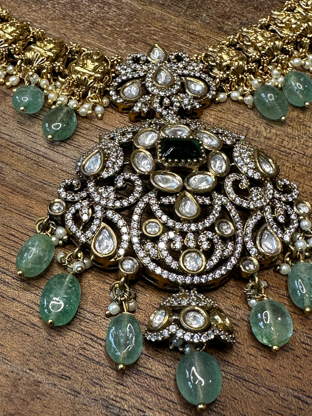 Victorian finish necklace with earring