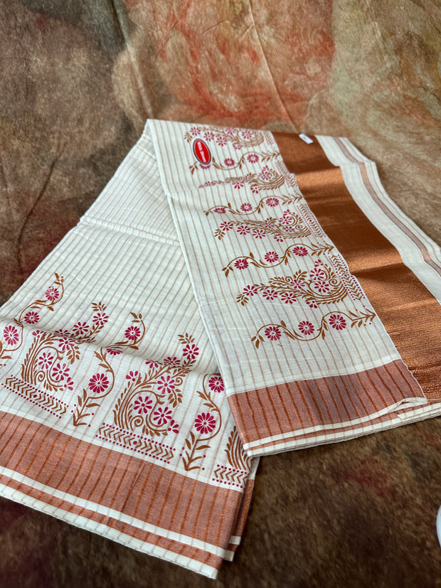 Set saree with copper border and red print