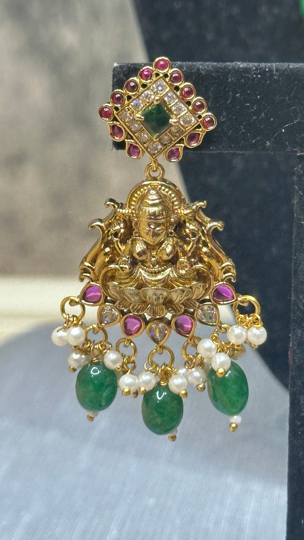 Long necklace with earring