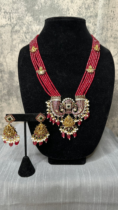 Long necklace with earring