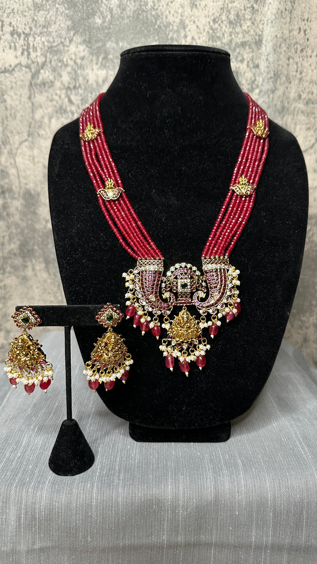 Long necklace with earring