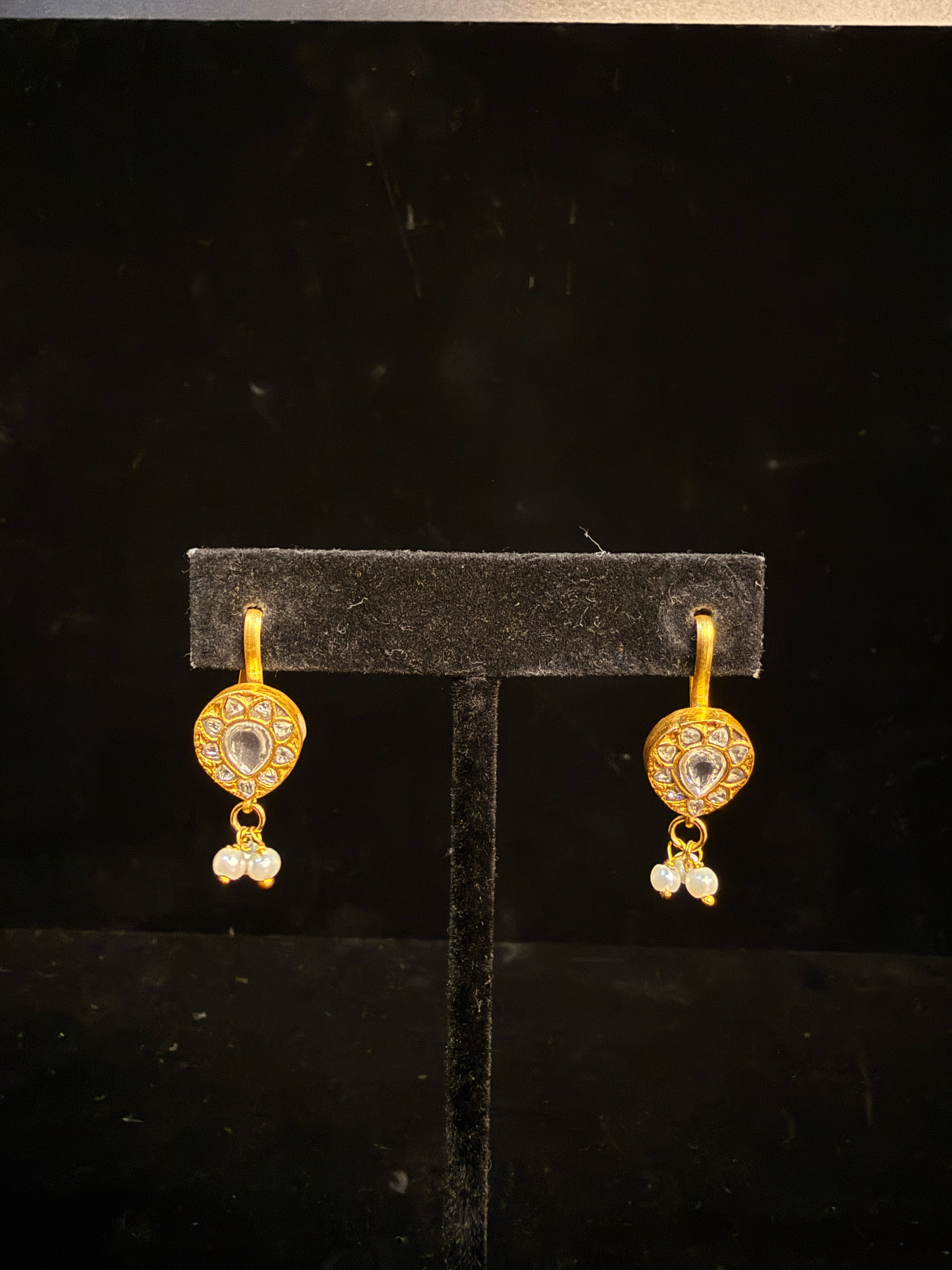 bugadi with white Jadau kundan stones