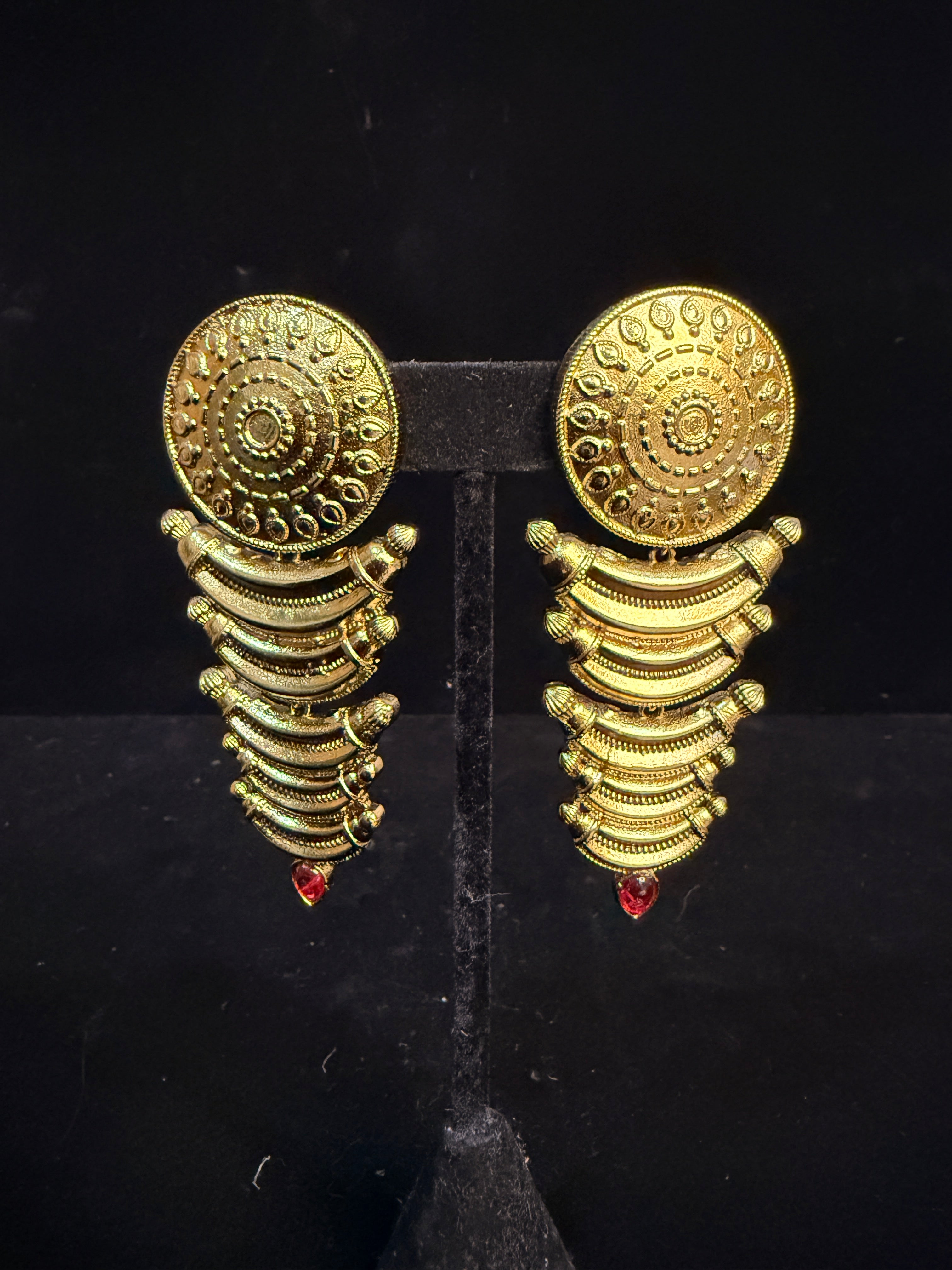Designer earring with pink stone