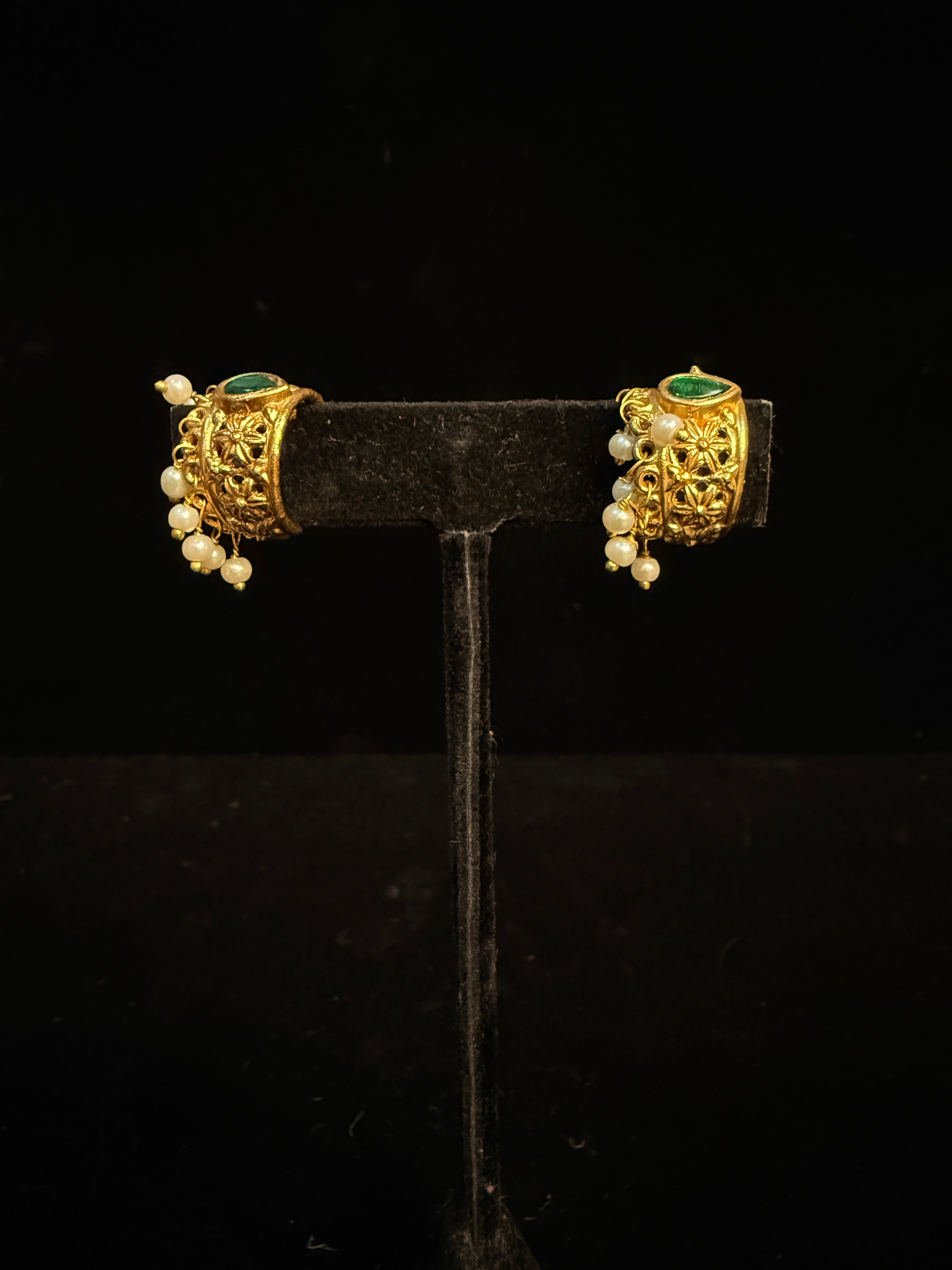 Ear cuff with green stone