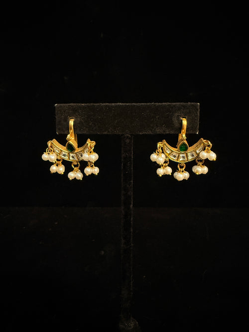 bugadi with white Jadau kundan stones