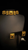 Choker with green kundan stone